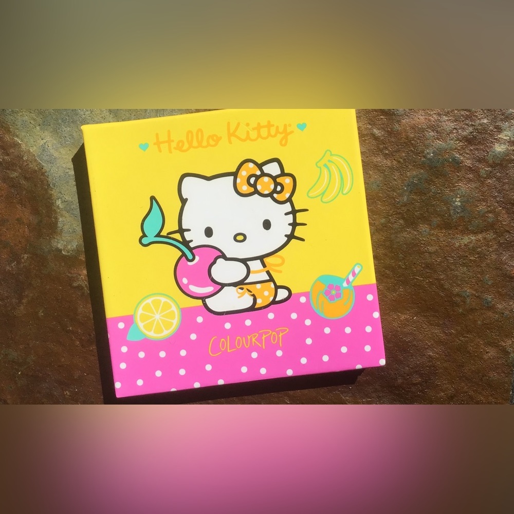 Hello Kitty Powder blush perfect for a young girl